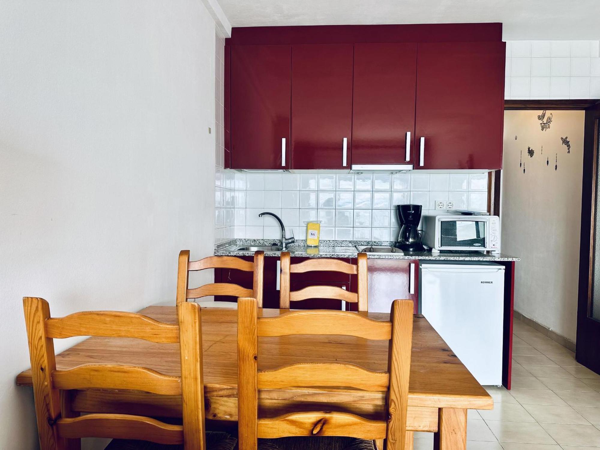 Estudio Con Terraza A 50 M De La Playa En - Es-258-24
